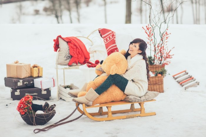 Зимняя фотосессия с предметами