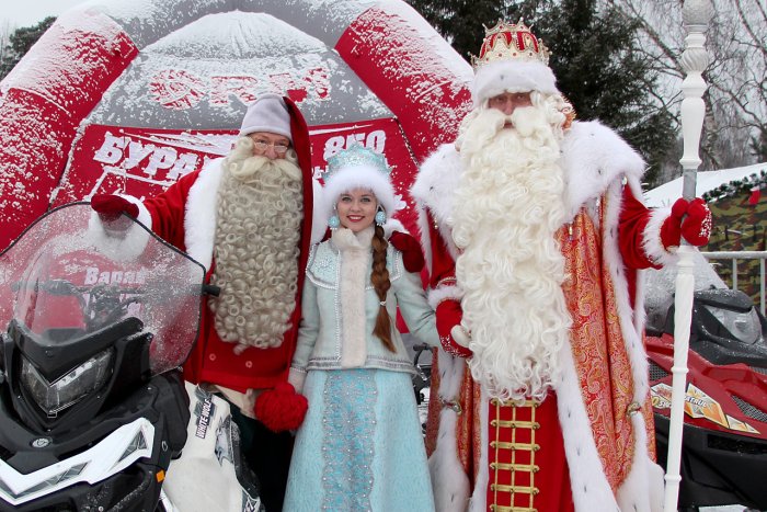 Дед Мороз и Снегурочка