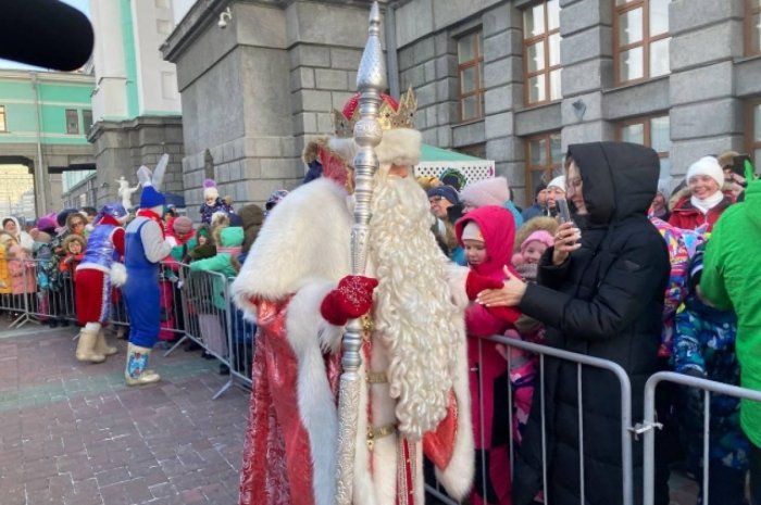 Дед Мороз и Снегурочка