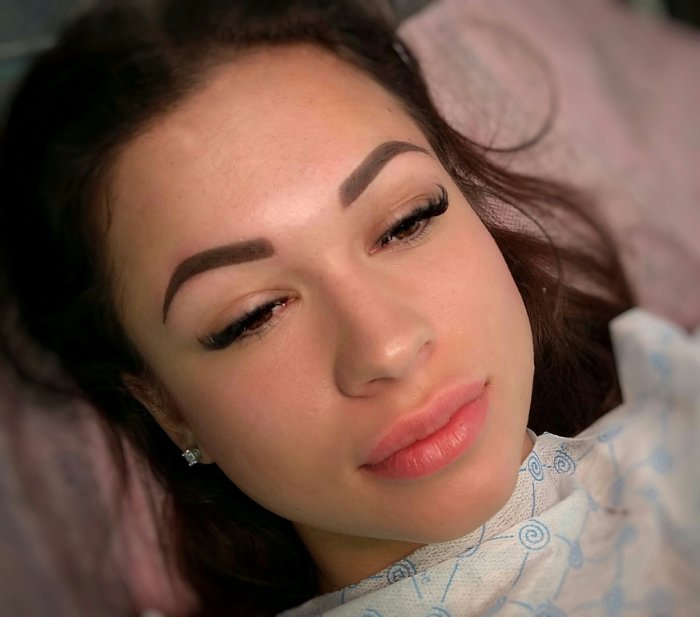 Мастер по перманентному макияжу