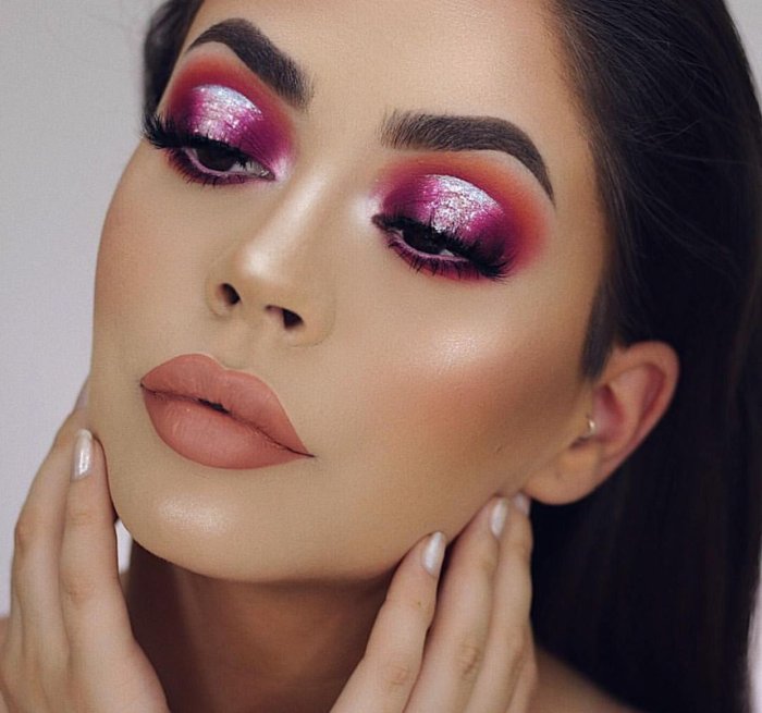 Модный макияж со стрелками