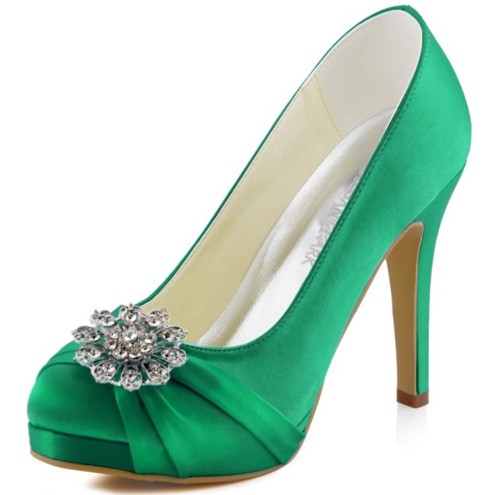 Чёрные туфли на каблуке