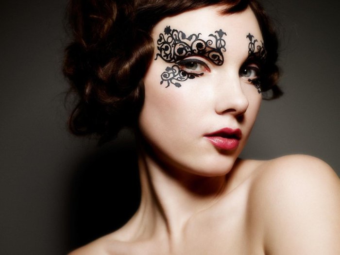 Кружево на лице макияж