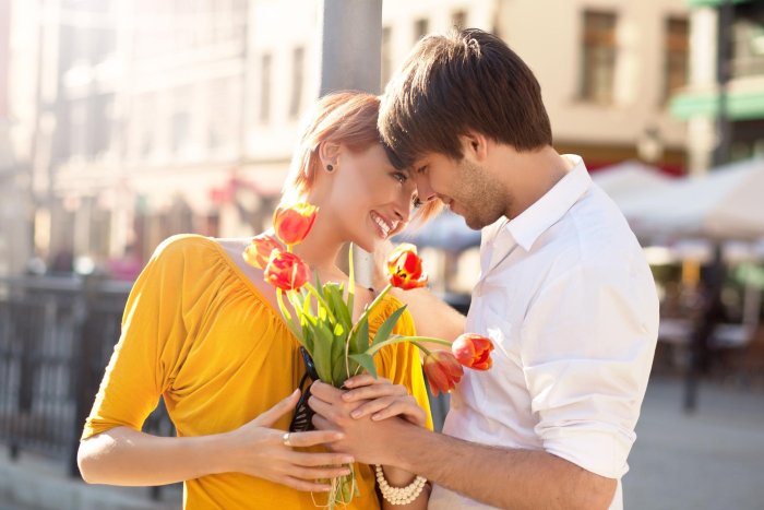 Девушка с шарами