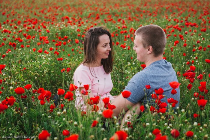 Девушка с тюльпанами