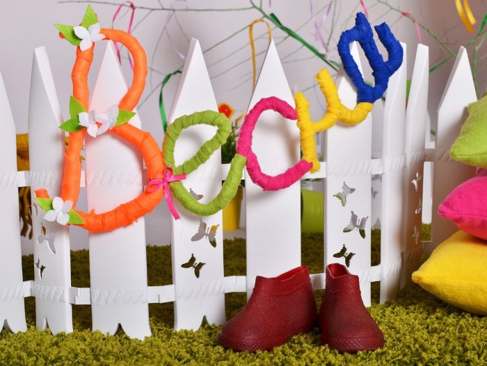 Весенний декор в детском саду