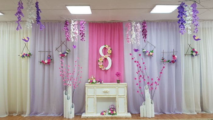 Весеннее украшение музыкального зала