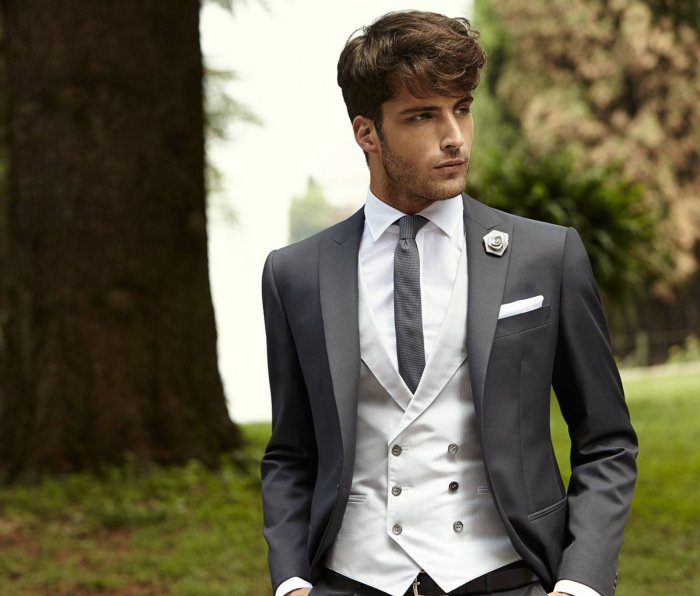 Розовый костюм мужской