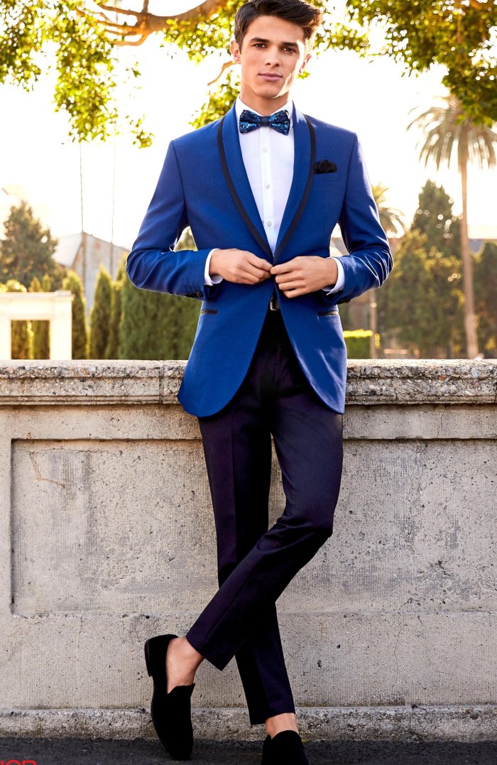 Костюм мужской классический