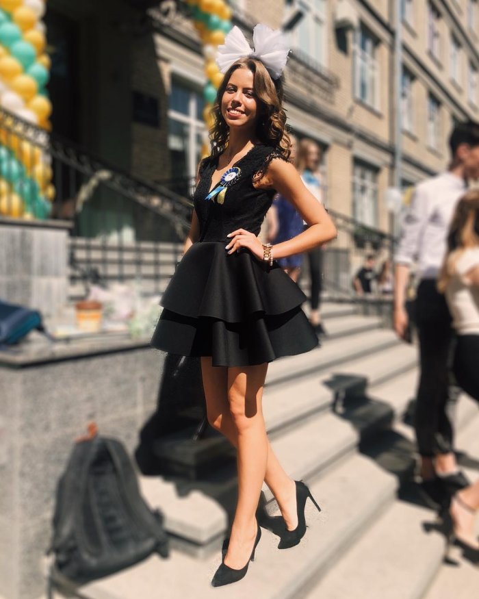 Красивые школьные фартуки