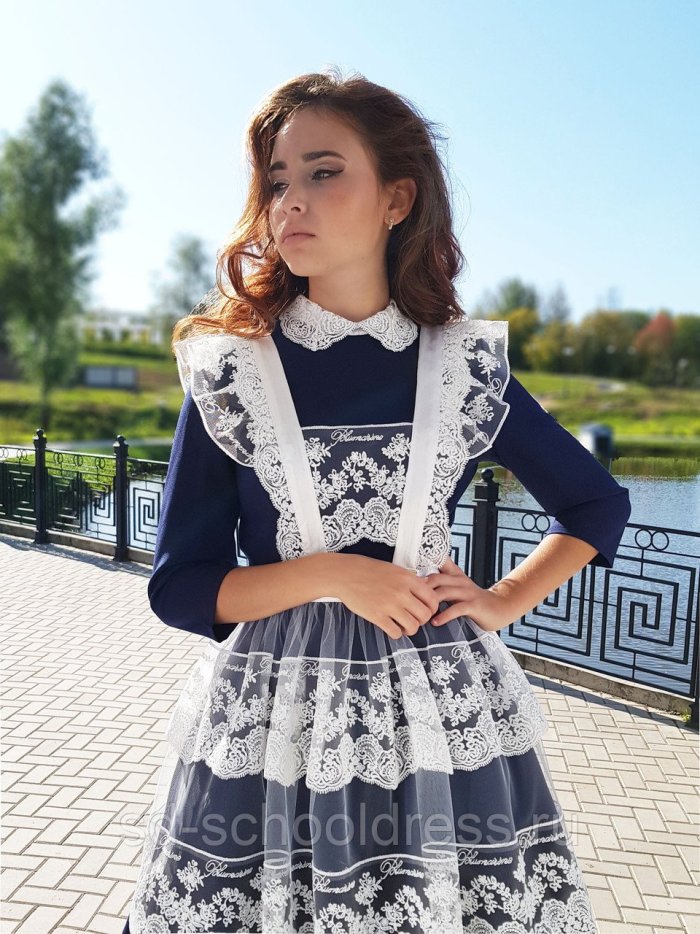 Девушки на выпускном