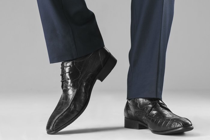 Мужские туфли на высоком каблуке