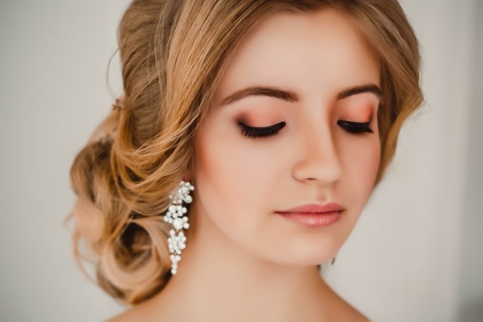 Свадебный макияж для карих глаз