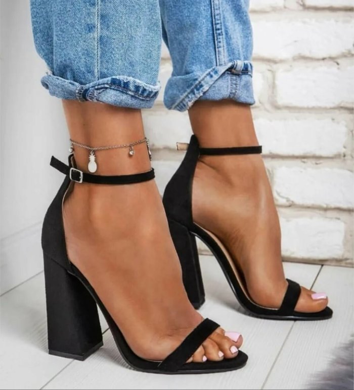 Сандалии женские лето 2022 тренд