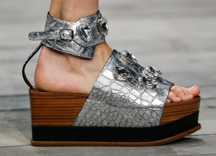 Обувь на платформе