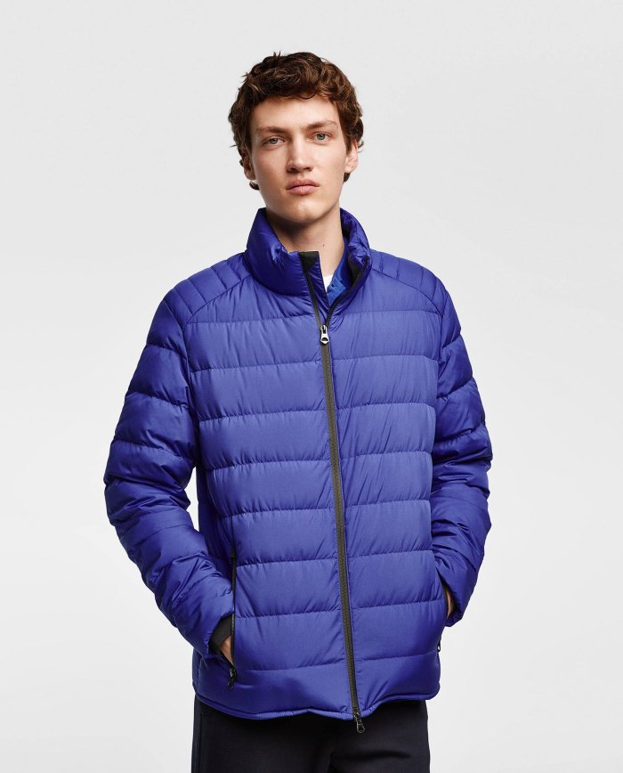 Мужчина в куртке
