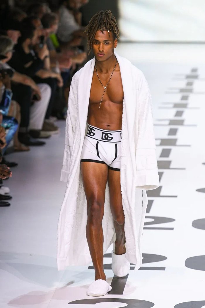 Стильная одежда для мужчин