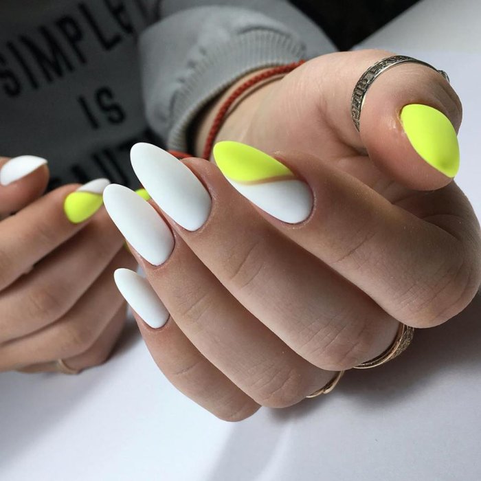 Красивый маникюр на лето 2021