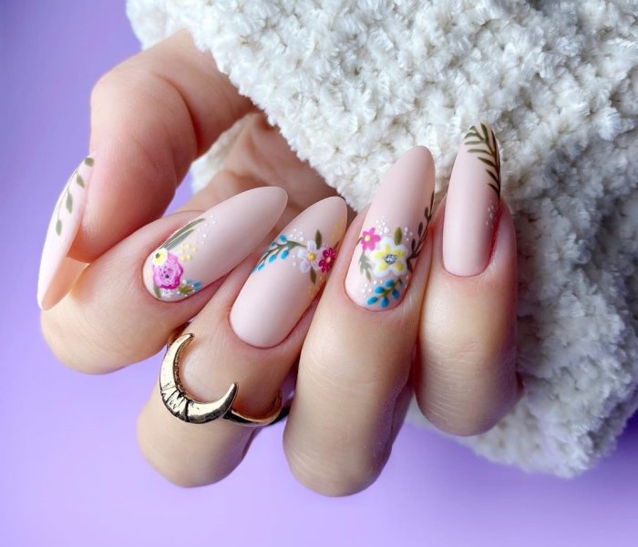 Летний маникюр на квадратные ногти