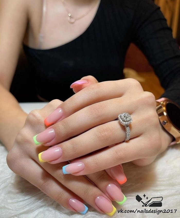 Яркие стильные ногти