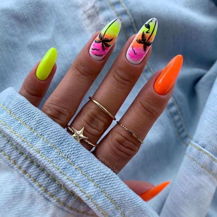 Ногти яркие летние