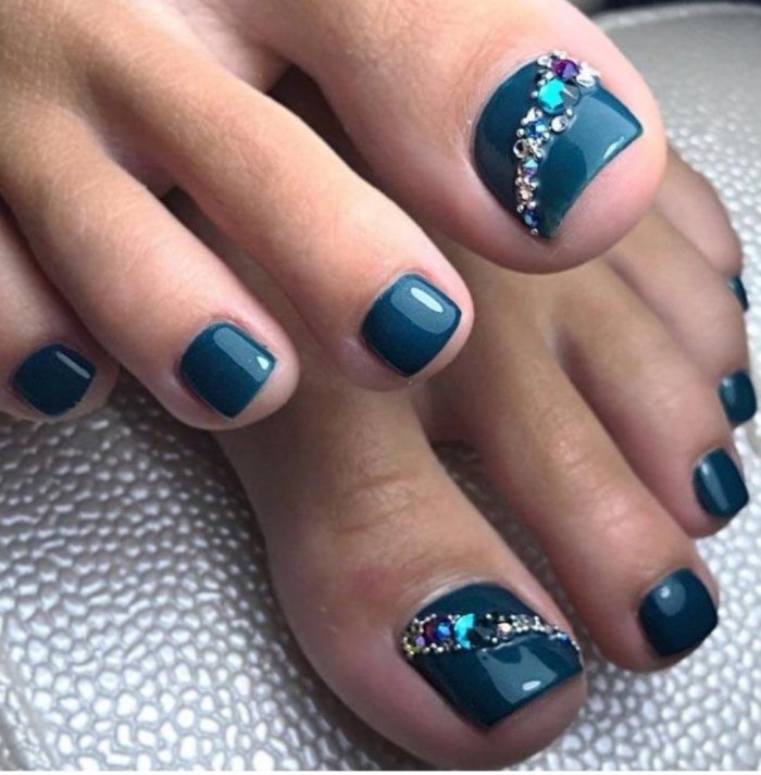 Педикюр дизайн