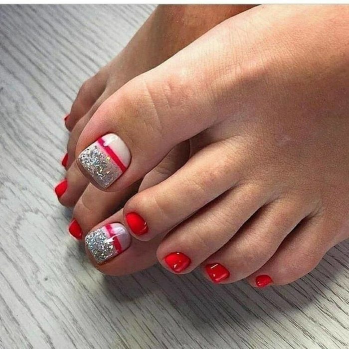 Педикюр на лето