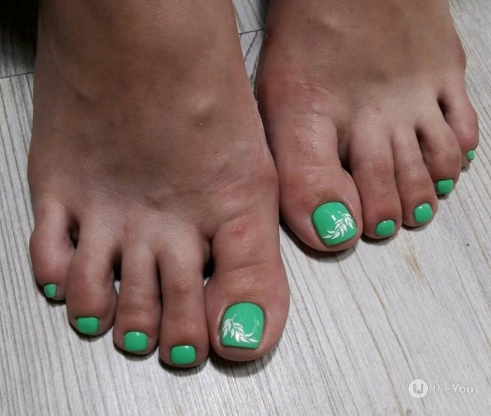Дизайн педикюра 2021 летний
