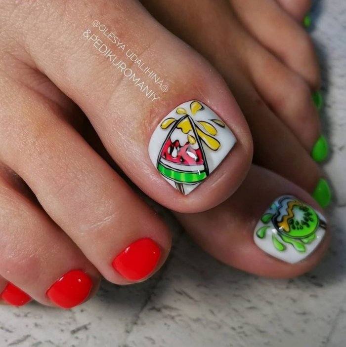 Педикюр с фруктами