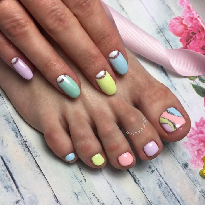 Летний маникюр и педикюр