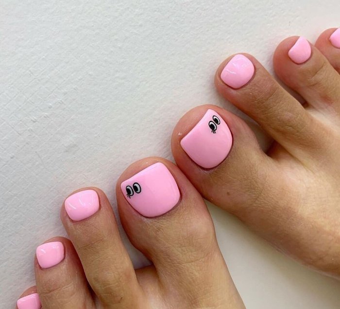 Модный педикюр