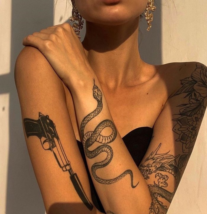 Тату на голени женские