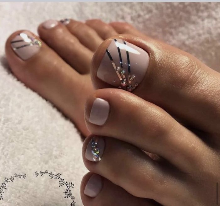 Педикюр геометрия