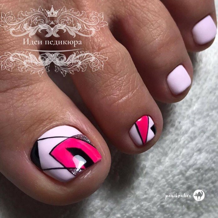 Педикюр геометрия