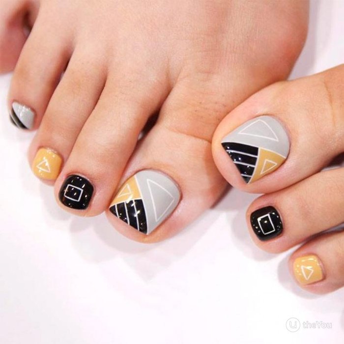 Педикюр геометрия