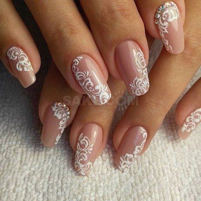 Красивый свадебный маникюр