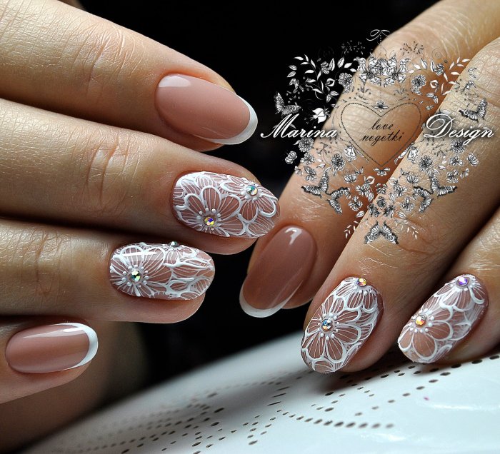 Маникюр с кружевом