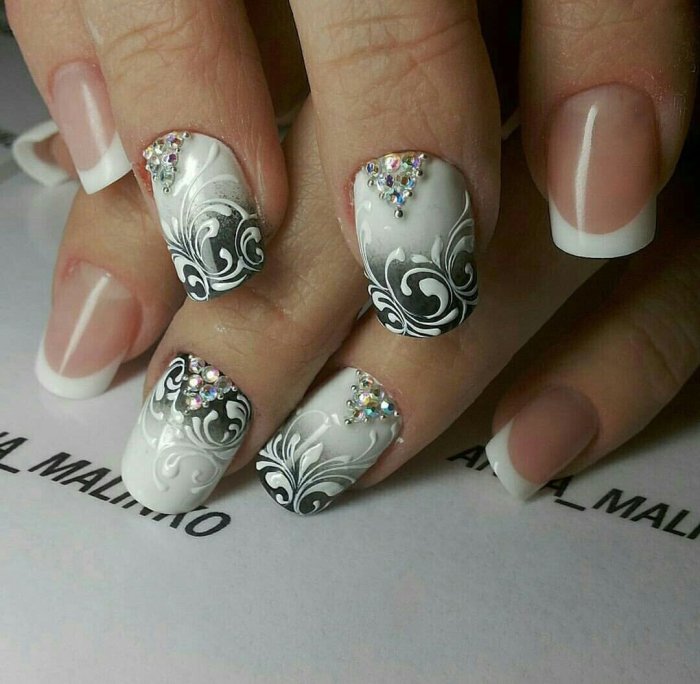 Маникюр Анны Малинко новогодние