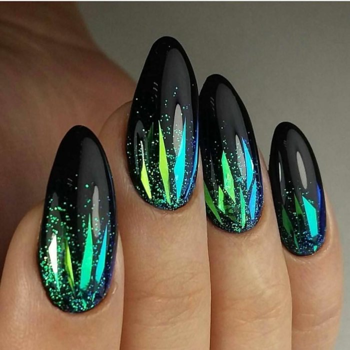 Стеклянный маникюр