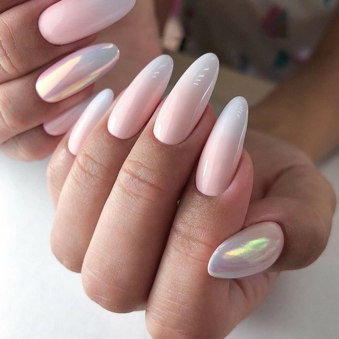 Маникюр 2022 омбре со втиркой