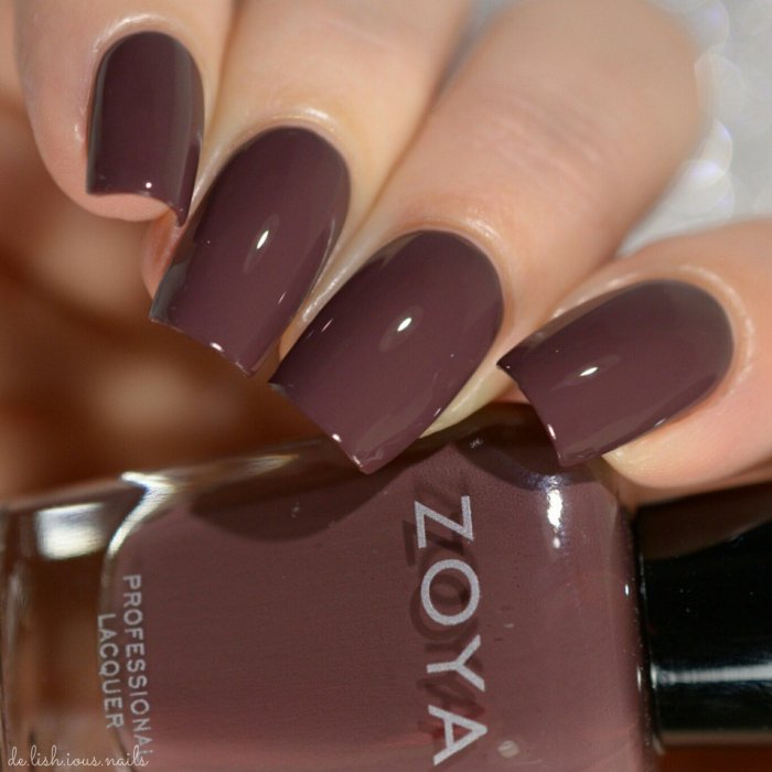 Ногти однотонные коричневые длинные