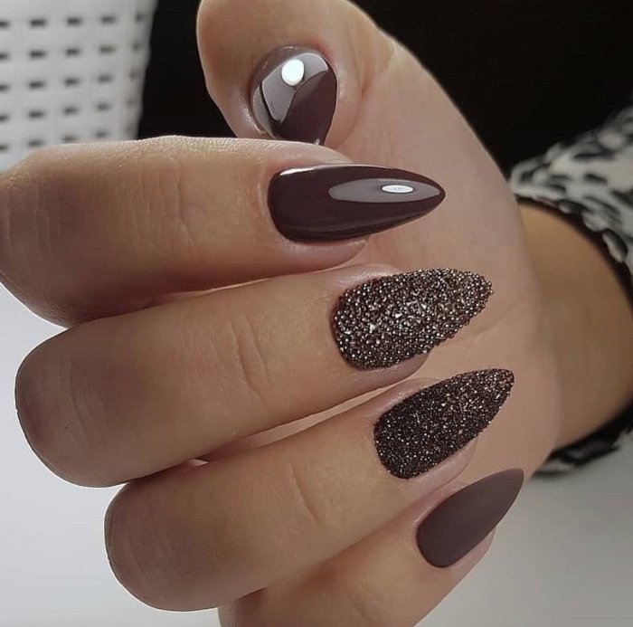 Ногти шоколадного цвета