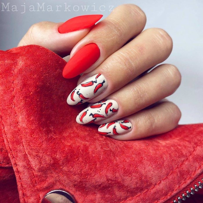 Красный маникюр 2022