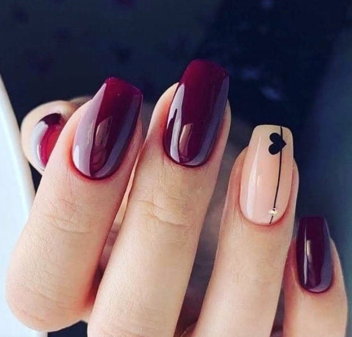 Бордовый маникюр на короткие квадратные ногти