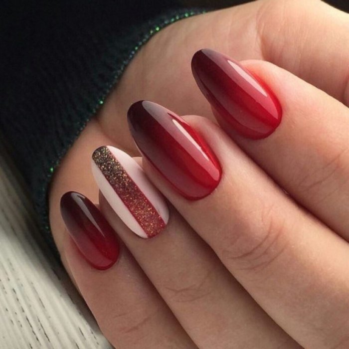 Красный миндаль 2022