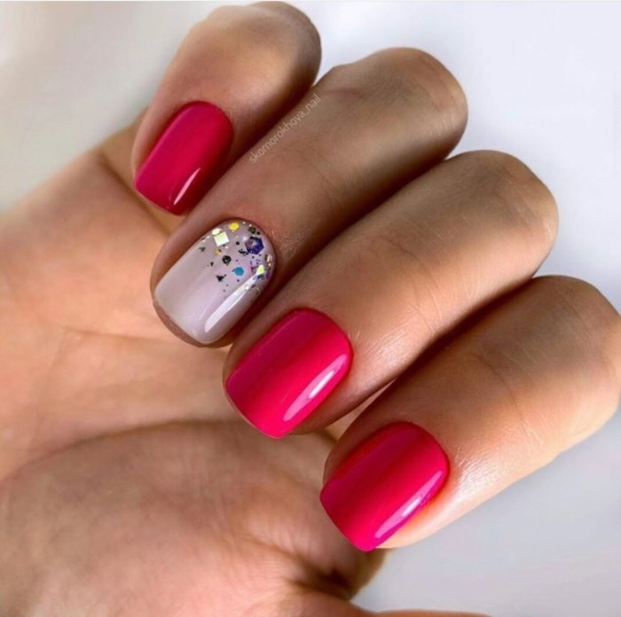 Красно розовые ногти