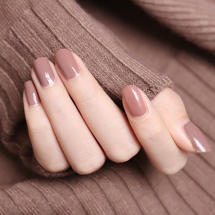 Маникюр 2022 однотонный нюдовый
