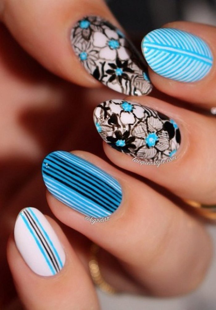 Дизайн ногтей в голубом стиле