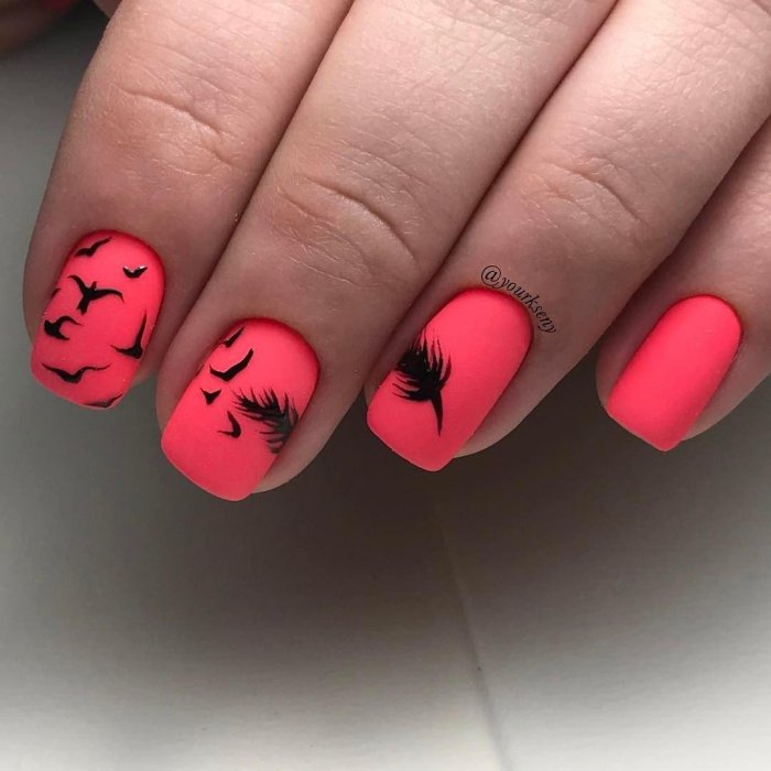 Однотонный маникюр