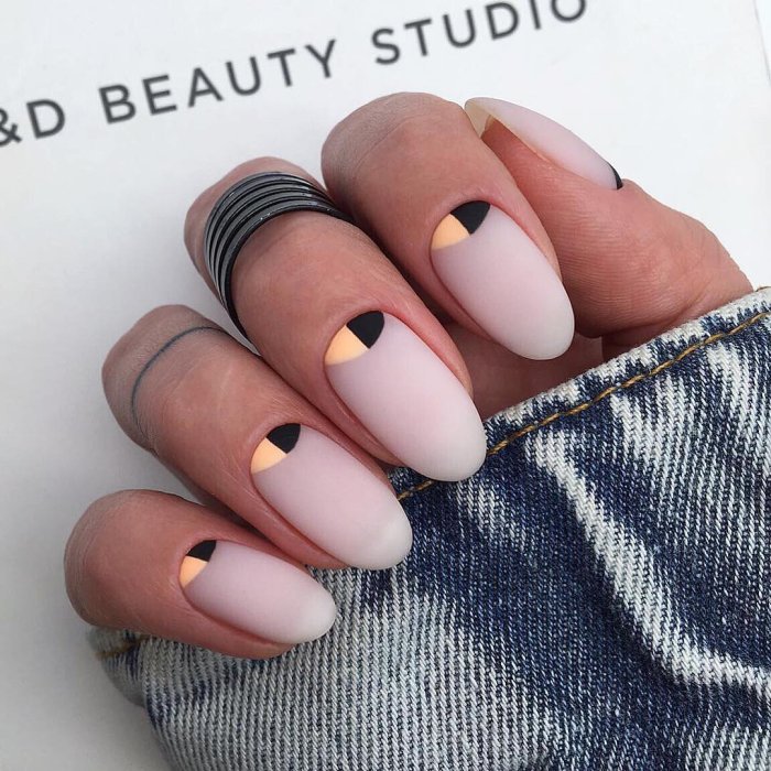 Матовый маникюр 2021 лето